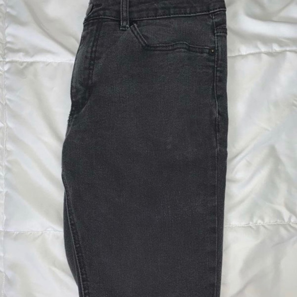 Skinny Stacked Destressed Dark grey pants
